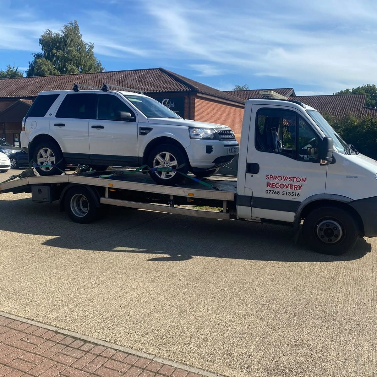 SUV recovery in Norwich