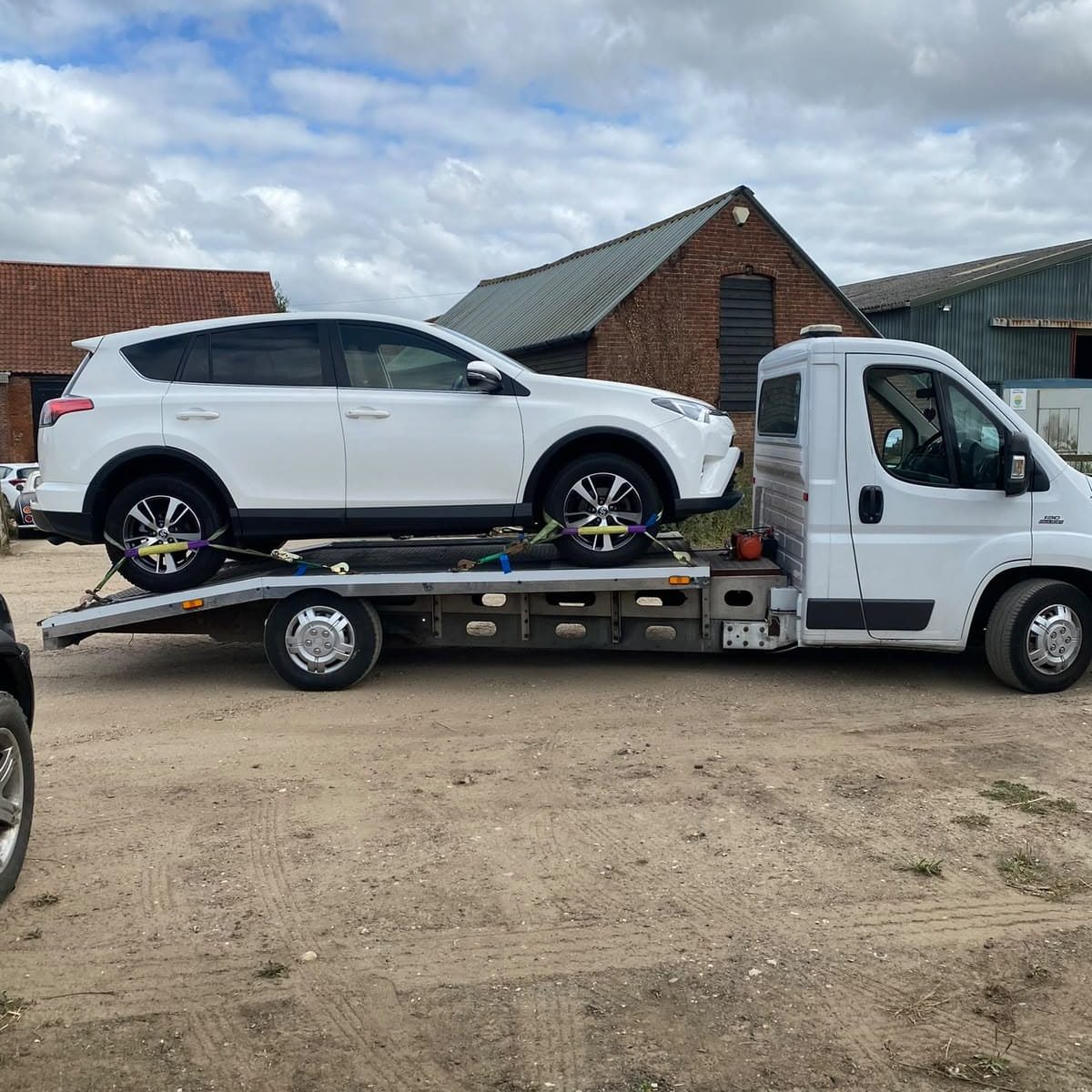 Sprowston Recovery recovering a white SUV in Norwich